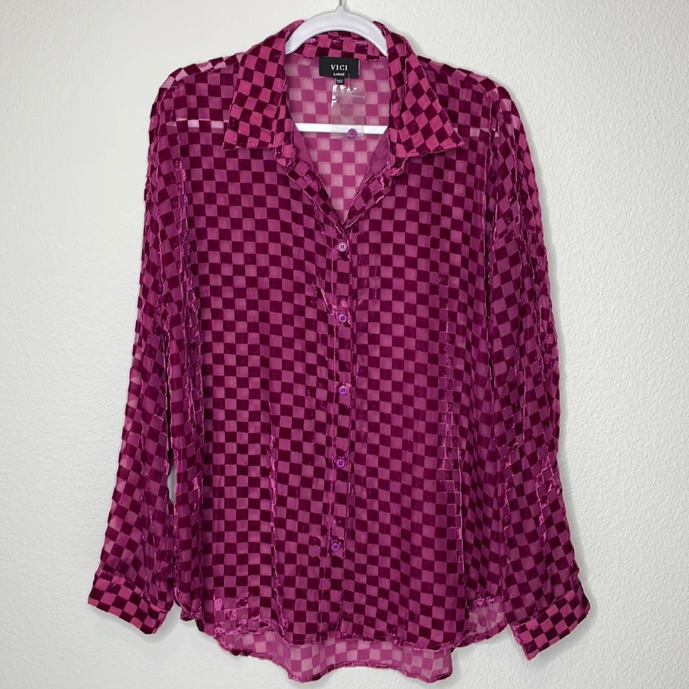 VICI Collection Velvet Burnout Button Down Blouse Size Large Maroon/Berry